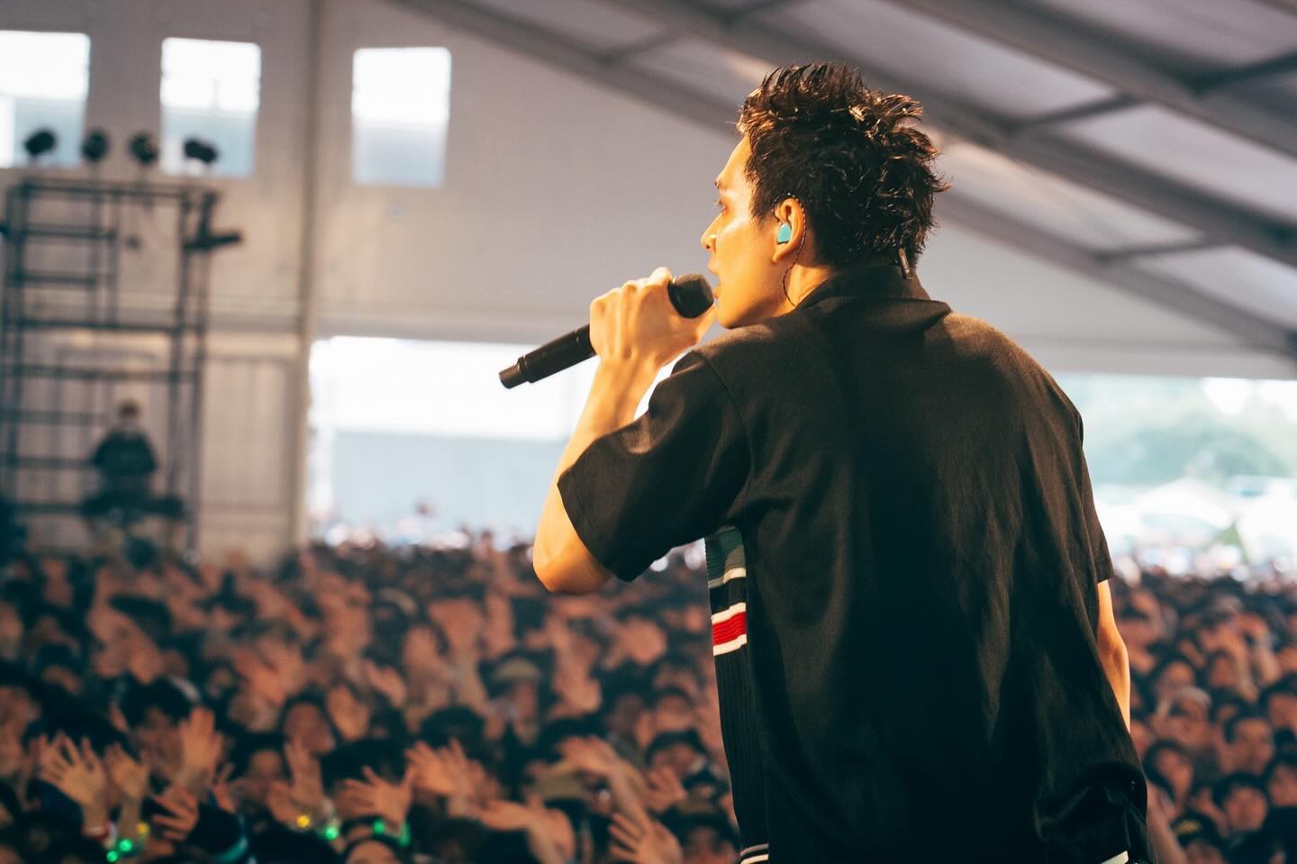 「頭涼しすぎる」北村匠海が個性的ヘアスタイルを披露！