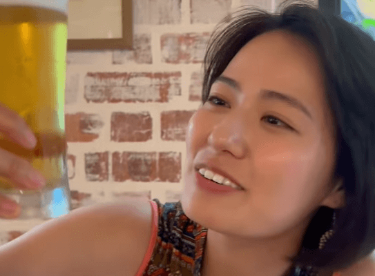 「最後の動画が可愛いすぎて…」美女タレントのクアラルンプール滞在記！洞窟ショット＆ムービーにファン拍手喝采「洞窟すごい」