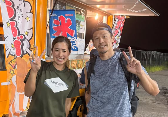 田中亜里沙、YouTube撮影現場でキッチンカー出店　坂口智隆も思わず「美味しい」と連呼