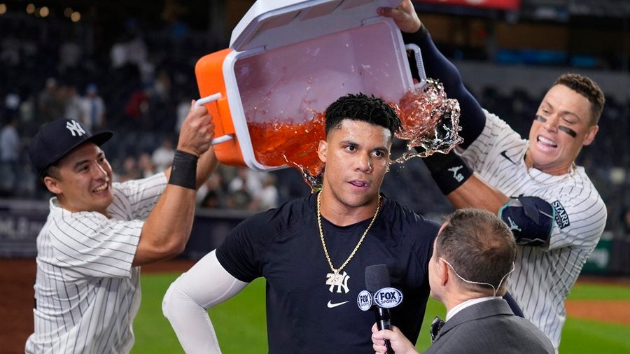 サヨナラ打を放ったヤ軍・ソトの背後には…