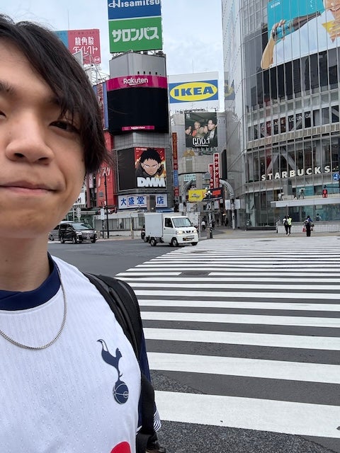 「今回はトロフィーを持った勝者として！！！」”クイズ最強プレイヤー”がトッテナムのEL優勝に歓喜！