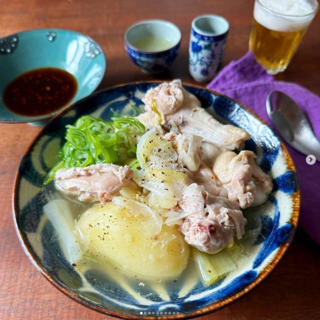 鶏とにんにくの旨みが最高！料理家 山本ゆりが教える「タッカンマリ」