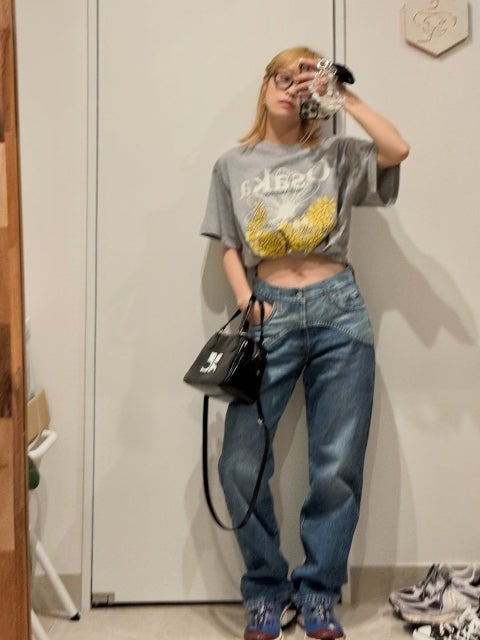 「無造作の中に宿る洗練」高橋愛が見せた、抜け感×主張のストリートミックス