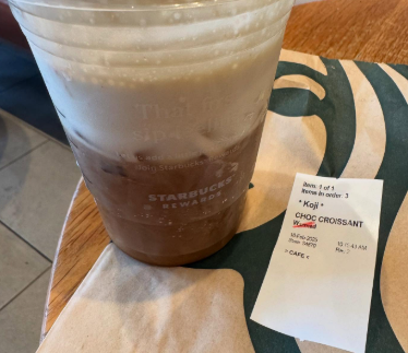 上原浩治、朝スタバでまったりタイム「ピスタチオクリームコールドブリューが美味い！」