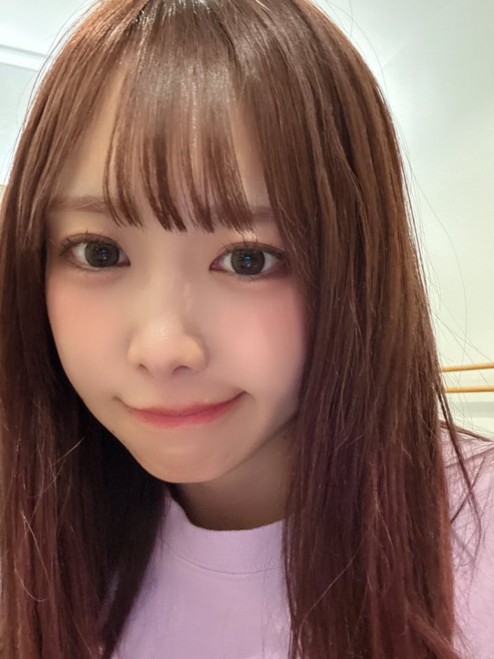 「めっちゃ似合う」FRUITS ZIPPER・仲川瑠夏が珍しいヘアスタイルを披露！