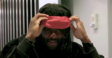 NBA ピストンズ、ホリデー気分全開のチームショット！！