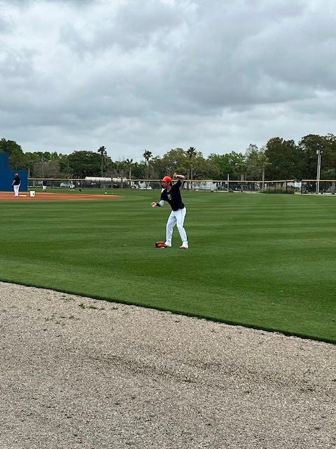 松坂大輔が前田健太所属のタイガースキャンプ地に、マエケン体操の様子も