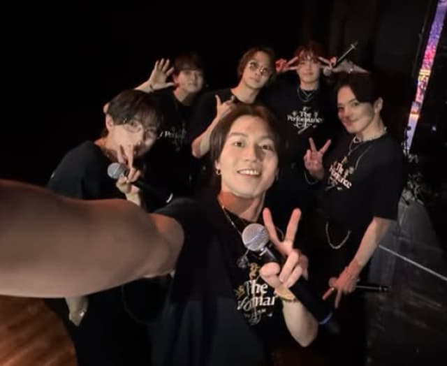 Travis Japan・松田元太 メンバーとの集合写真を披露！「大好きだよー」と話題に！