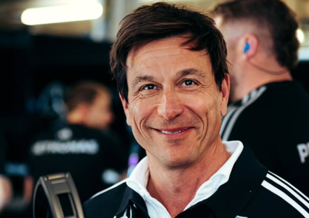 メルセデスF1、トト・ウォルフの“秘蔵ショット”解禁でファン歓喜