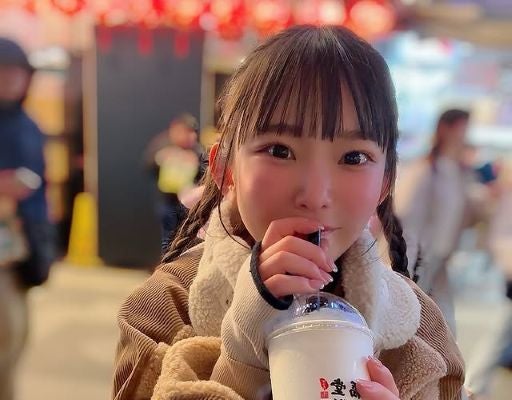 激カワ童顔グラドル長澤茉里奈、タピオカちゅーちゅーショットが可愛すぎてファンメロメロ⁉