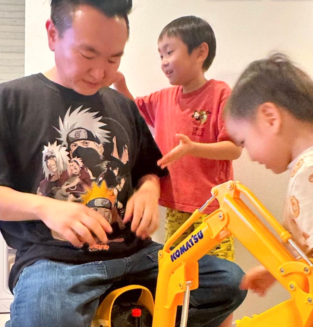 かまいたち山内が子供たちとの微笑ましすぎるショットを公開