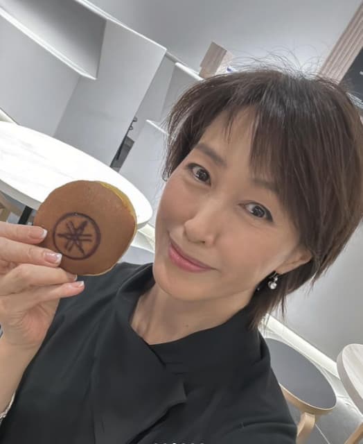 高島礼子　食欲の秋につられて甘味祭り！！