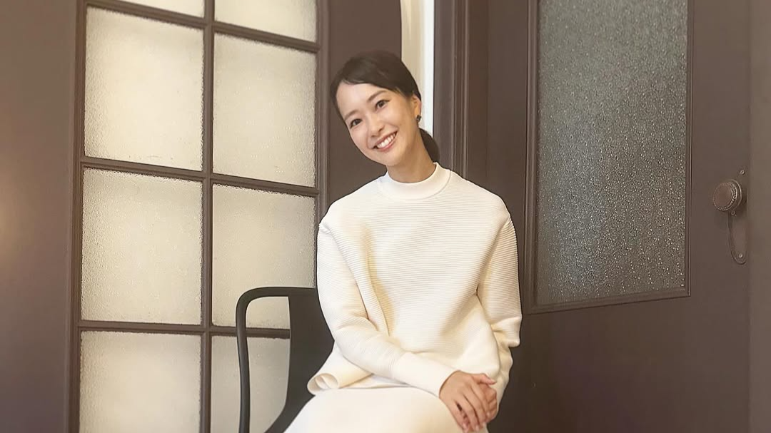 「平日はパンツ派、でも休日は…♡」下村彩里アナが魅せるフェミニンスタイル