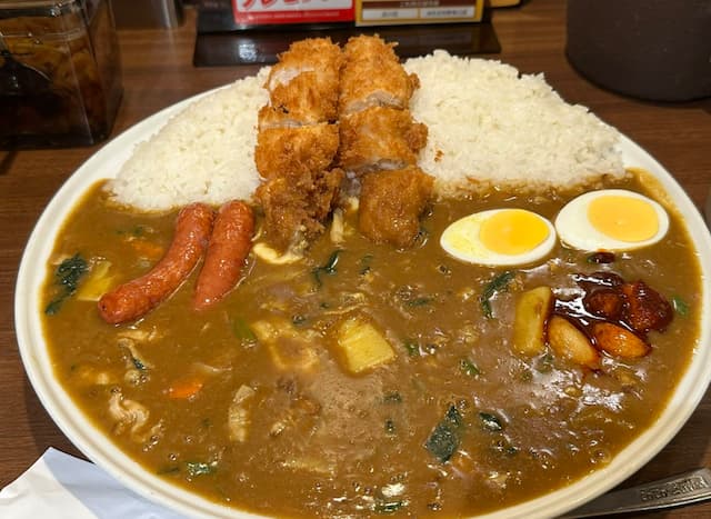 レインボー・ジャンボたかおが大好きなCoCo壱を食す「日本に帰ってまず食べたかったのはCoCo壱でした」