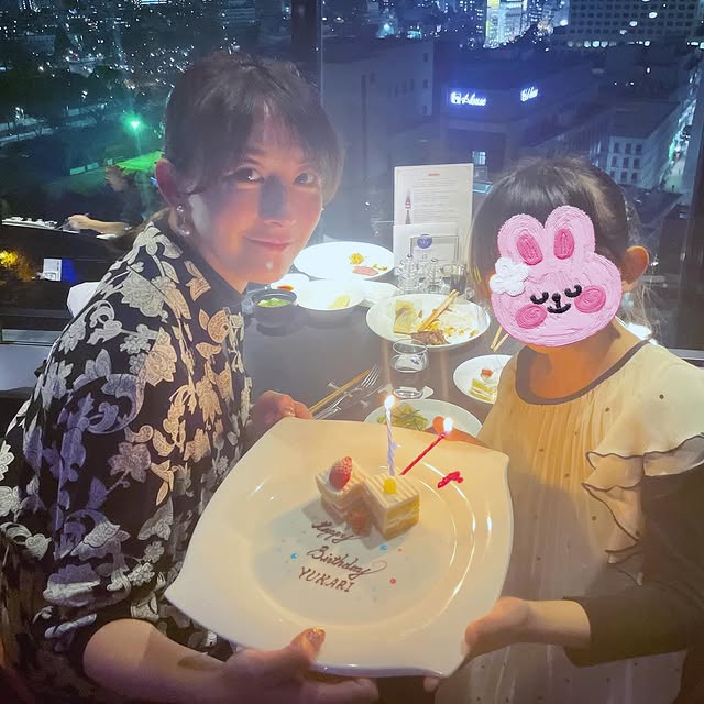 元フジ大島由香里アナ、41歳誕生日のご報告！部屋飾り付けた娘に「本当にありがとうね」