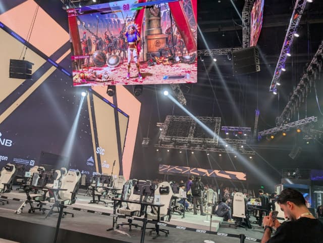 「さはら＆日本勢応援のため会場に」プロゲーマー・ぷげらがEWC LCQの会場へ