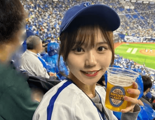 「ビール売りしたら爆売れしそう」女子大生美女タレント、野球観戦へ！ユニ姿にベイスターズファン感激「ベイファンだから嬉しすぎる」