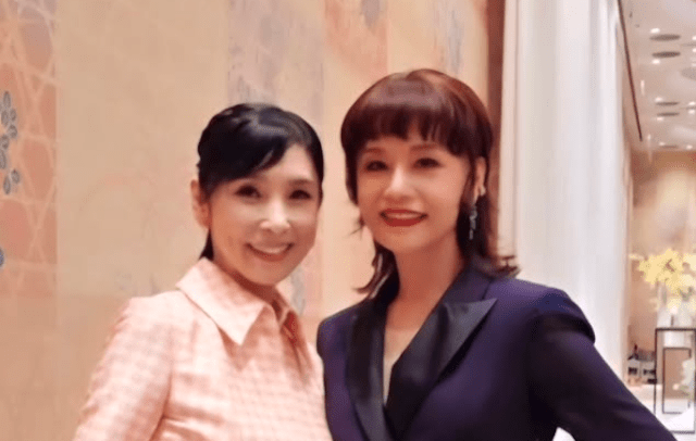 “伝説の月組ゴールデンコンビ”復活！大地真央＆黒木瞳、40年越しの夢共演