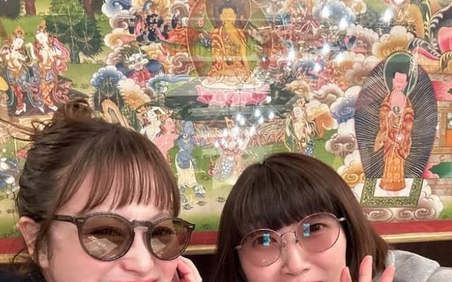 「二人してサングラスしてみた」たんぽぽ川村さんと人気タレント〇〇のサングラス2ショットが話題