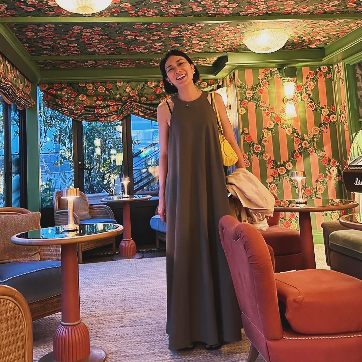 大物女優が海外旅　その美貌が話題に