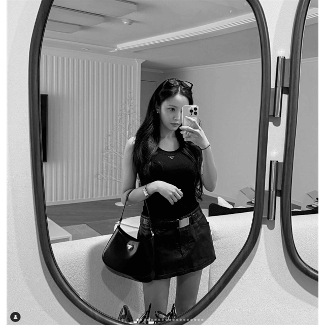 美人韓国女優「ヒョミン」の美顔＆美脚の百花繚乱！メインはメガボリュームフォト