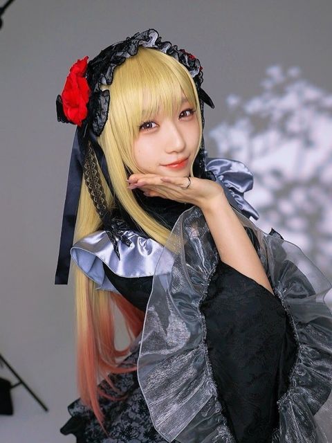 再現度高ッ！伊織もえ「喜多川海夢」のコスプレが「マジで可愛過ぎる」「ポテンシャルが高過ぎる」と話題に！