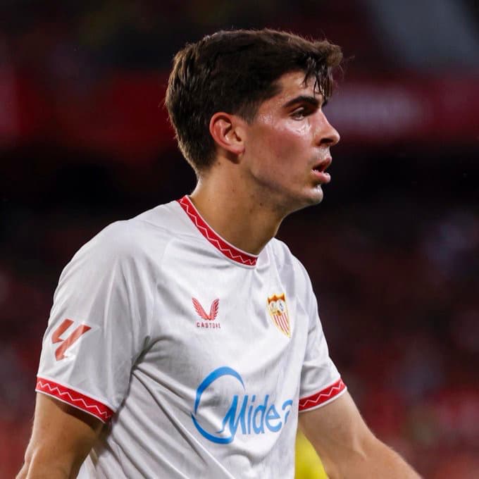 “ナポリ行き目前”とロマーノ報道　フアンル・サンチェス巡る争奪戦に終止符か