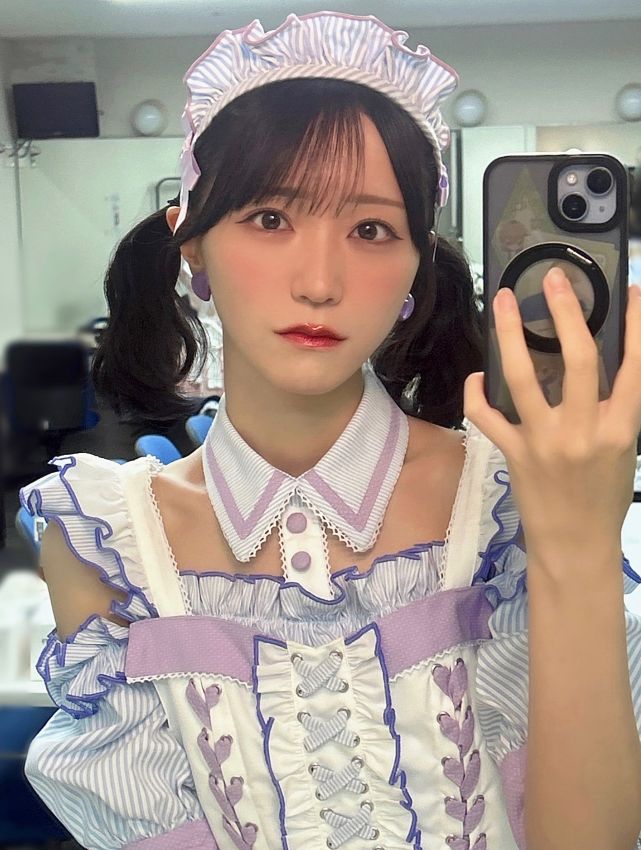 イコラブ野口衣織、ツインテール×ラベンダーメイドで暴力的なかわいさ