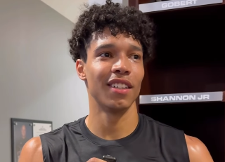 NBA 必見！ティンバーウルブズの“新星エンリケ”が魅せる素顔と美声にファン釘付け！