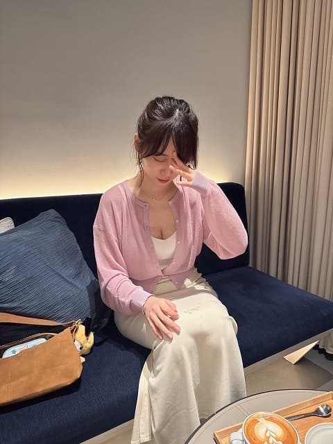 「新品スカートに乾杯」人気コスプレイヤー・伊織もえが台湾のカフェでまさかの残念な事態に…!?