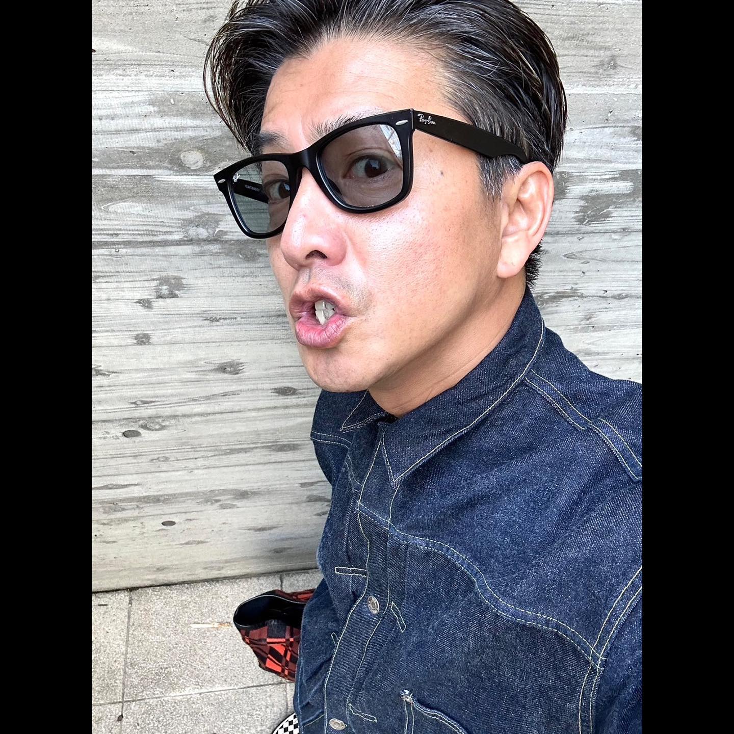 🕶木村拓哉がサングラスショットを公開✨お茶目な表情にファン悶絶💕