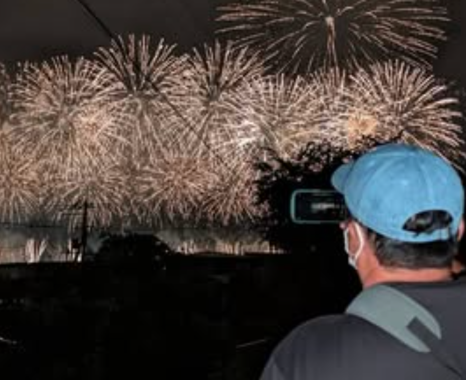 臨場感！スギちゃん、勝毎花火大会ギリギリ到着の感動瞬間
