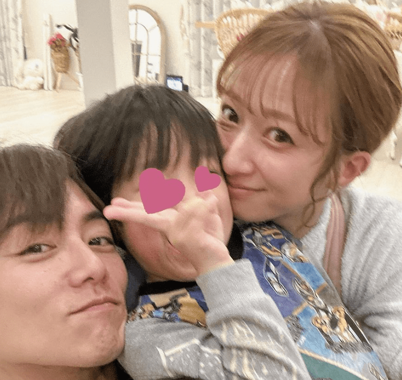 「週末の杉浦家🏠✨」仲が良すぎる家族ショットが話題に💖