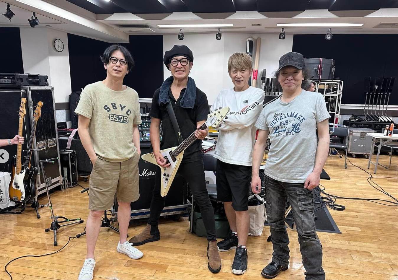 つるの剛士のあのバンドとの写真にファン号泣！？