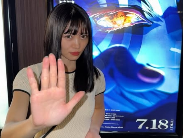 『宴の、時間だ』元アイドルのランニング美女子、”術式展開・ショット”を館内にて披露！ファンガッツポーズ