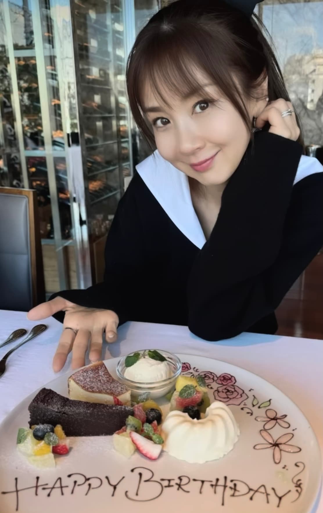 「フライングでおめでとうございます」ほしのあき、少し早いお誕生日ショット公開！