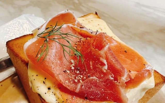 「ジブリに出てきそうですね」有吉弘行、これぞ最高な組み合わせ？！のチーズトーストを公開