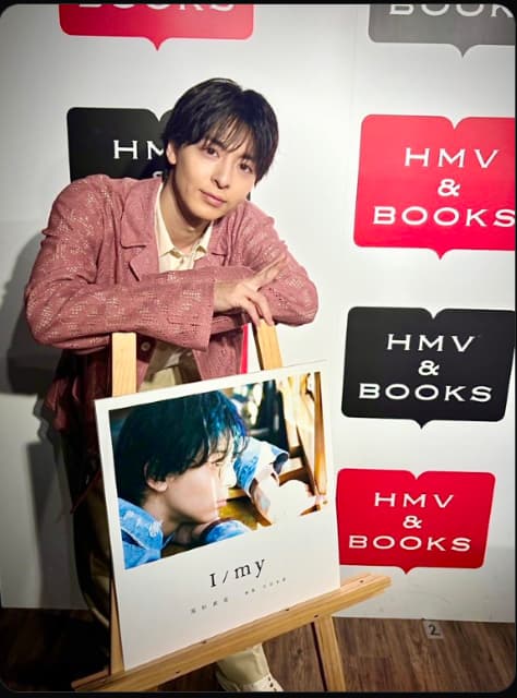 人気急上昇中のイケメン俳優がフォトブックお渡し会を実施