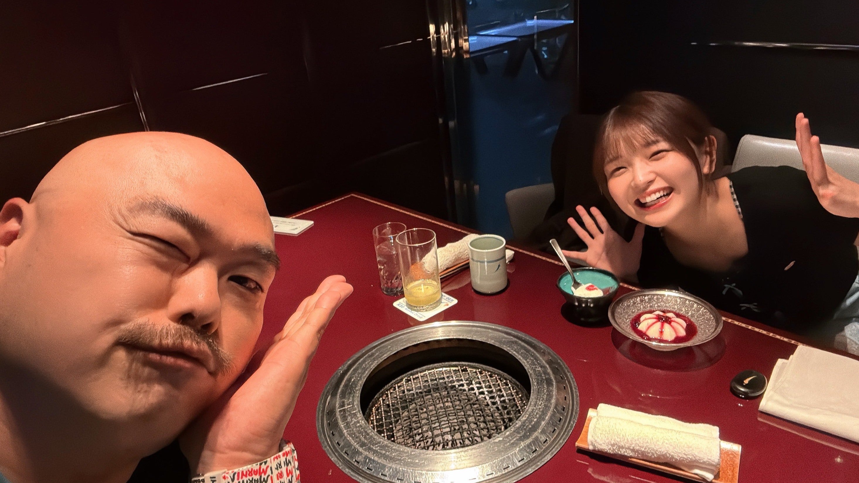 クロちゃん、福留光帆との焼肉ショット公開　叙々苑で“奢らされたしん！”と笑い