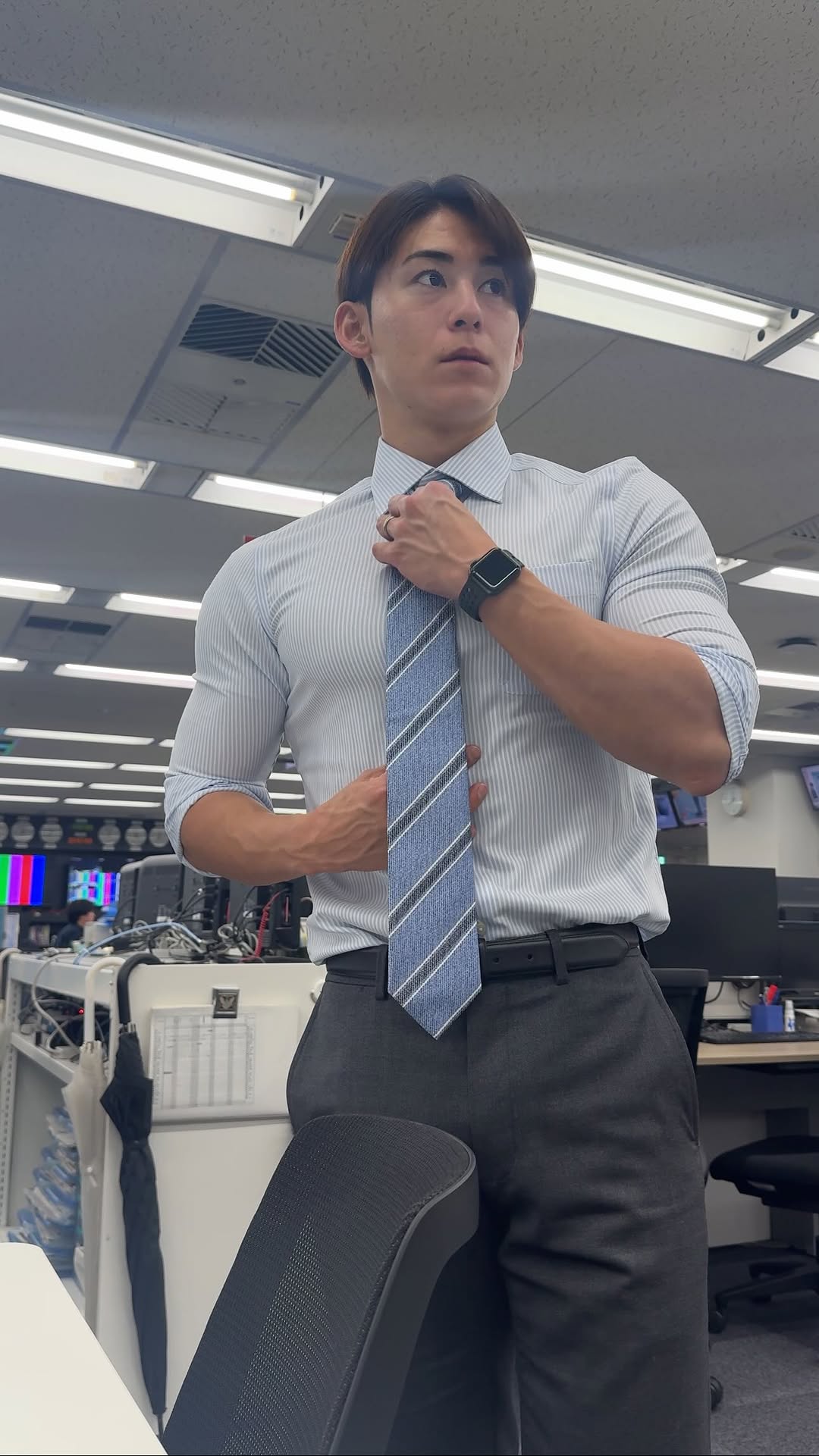 昼食2回をプロテインでサンドイッチ！？横浜FMユース出身“脳筋アナウンサー”が仕事中増量飯を公開