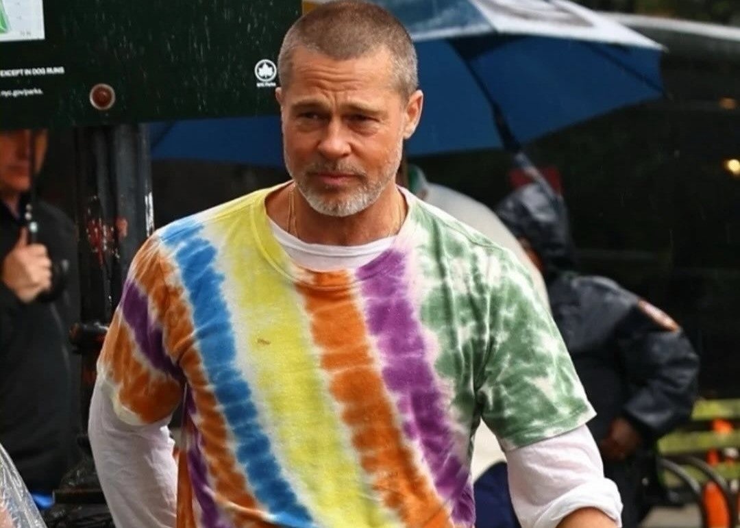 ハリウッドで1番のイケおじ俳優がファンキーな衣装を見事に着こなし「何でも似合う！」とファン歓喜