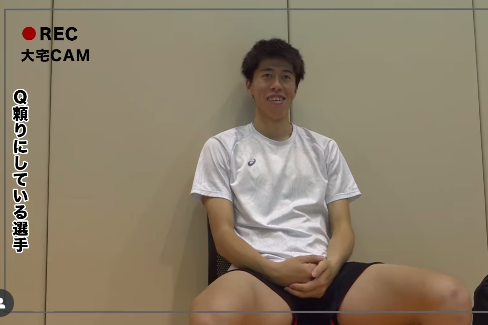 言わされてる感満載!!バレー男子日本代表、大宅選手のインタビューに主将タジタジ!!!??