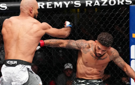 UFC 衝撃のスピニングエルボー！ダンカンがTKO勝利で存在感を示す