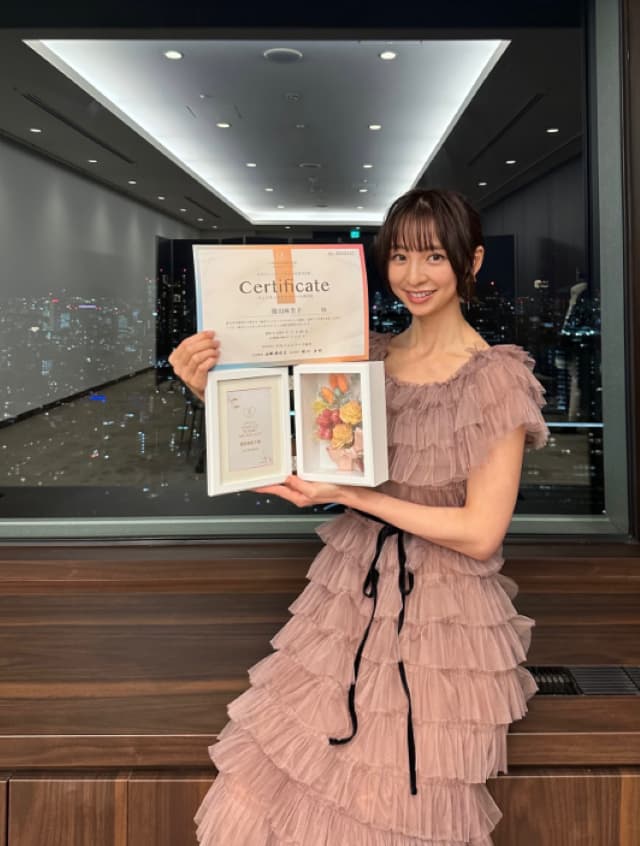 篠田麻里子が2つの報告「誰もが自分らしく輝ける社会を目指して活動していきます」