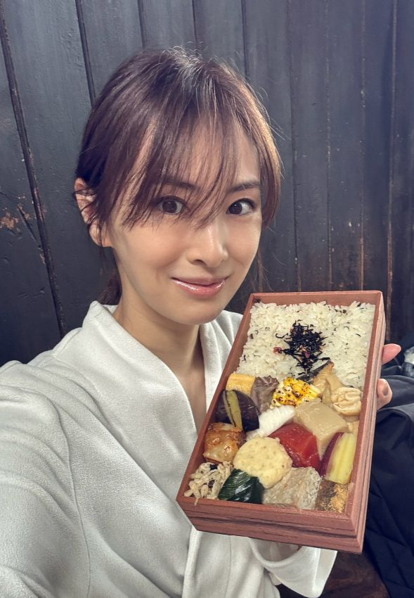 北川景子、微笑みと彩り弁当に「美の暴力」ファンため息