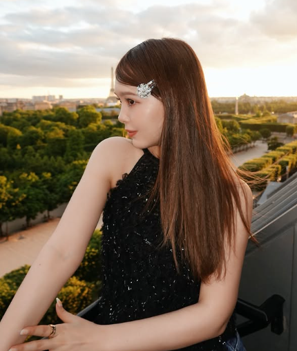 「ままるんかわいい」「きゃわいすぎ」藤田ニコルがママとフランス親子旅!!おしゃれなお母さんとの写真公開!