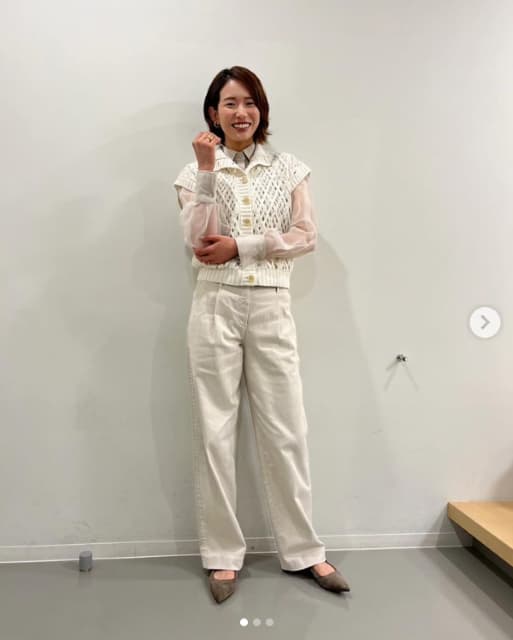 古賀紗理奈がテレビ出演の衣装を紹介！「全部可愛すぎる」