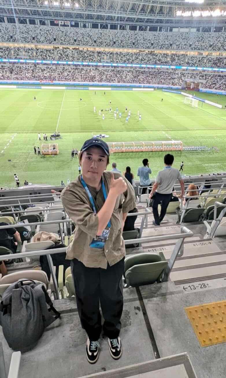 「三笘さん応援に来ました」水溜りボンド カンタがブライトン vs 鹿島アントラーズ戦を満喫