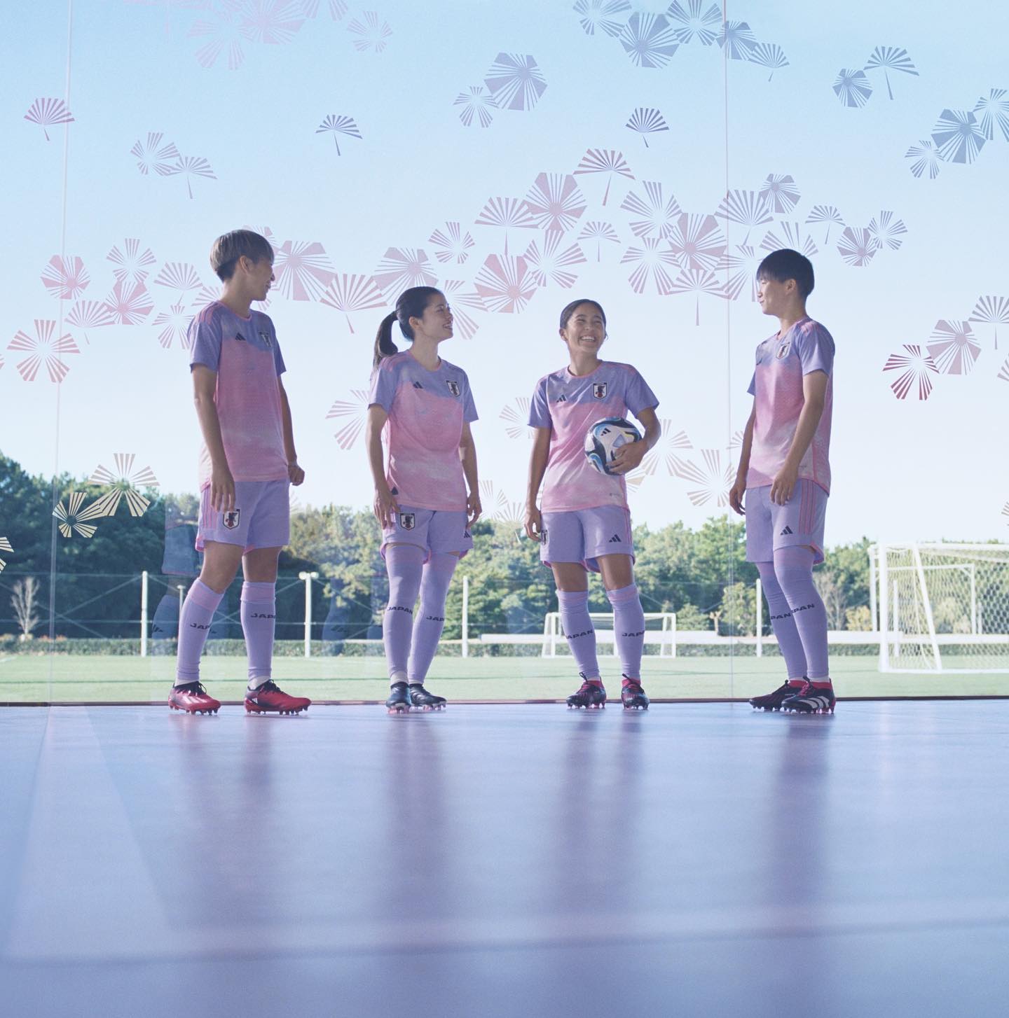 ⚽️なでしこジャパン🌸 新アウェーユニ公表!!そのデザインは...??