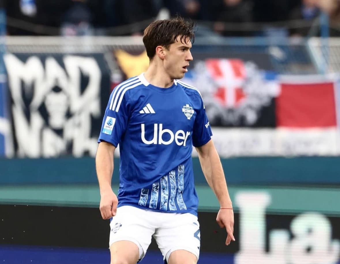 「ペローネ、コモへ完全移籍」ロマーノが合意成立を報告